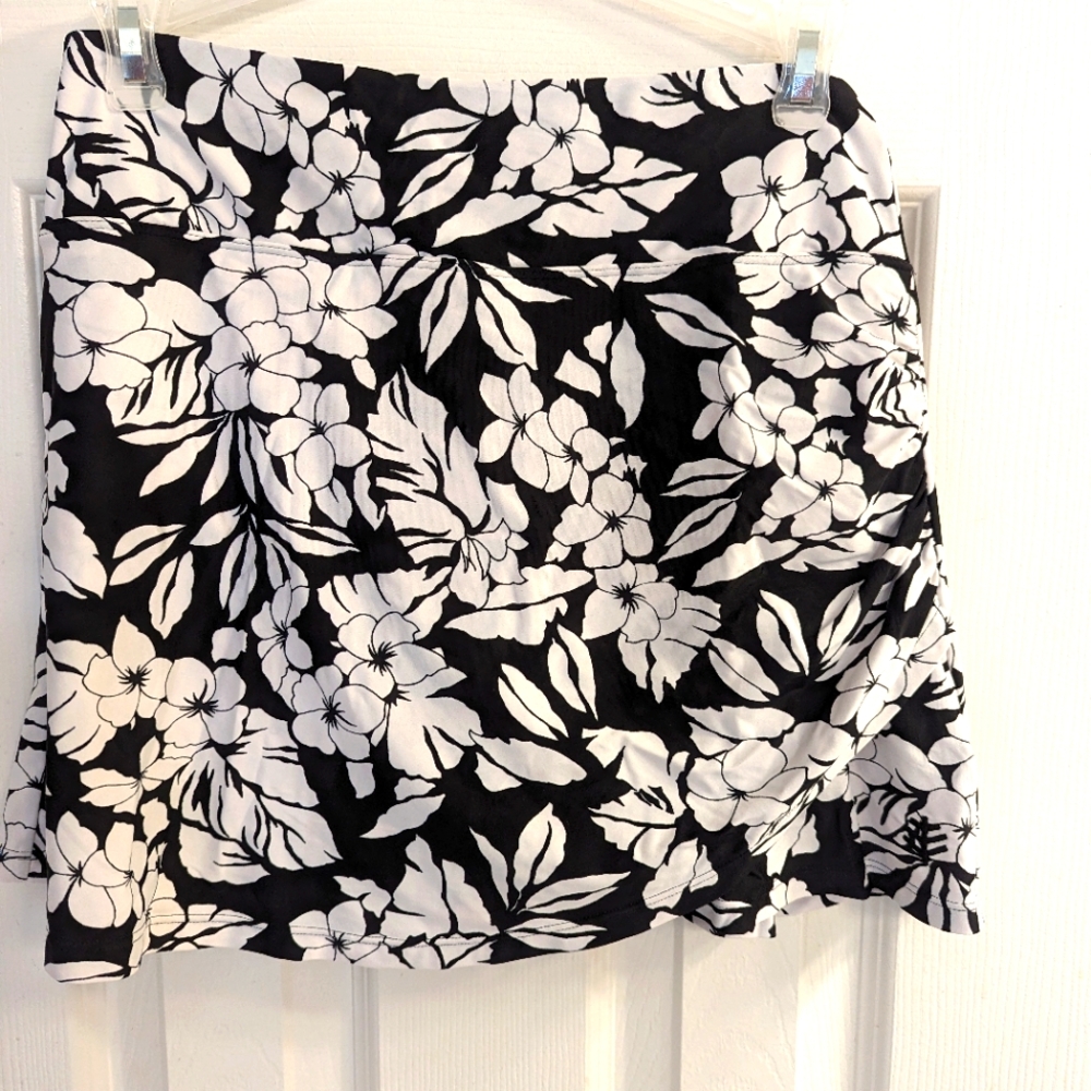 Coolibar skirt with swimsuit bottoms attached. UPF 50+